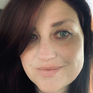 Meet your Posher, Claire